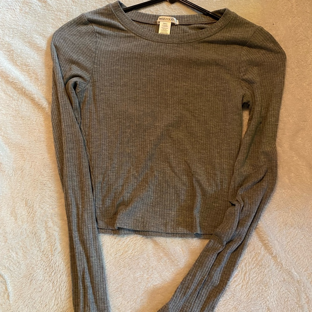 Grey top